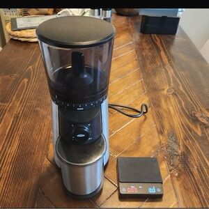 OXO Silver Stainless Steel Burr Coffee Grinder and Nano Coffee Scale with Timer